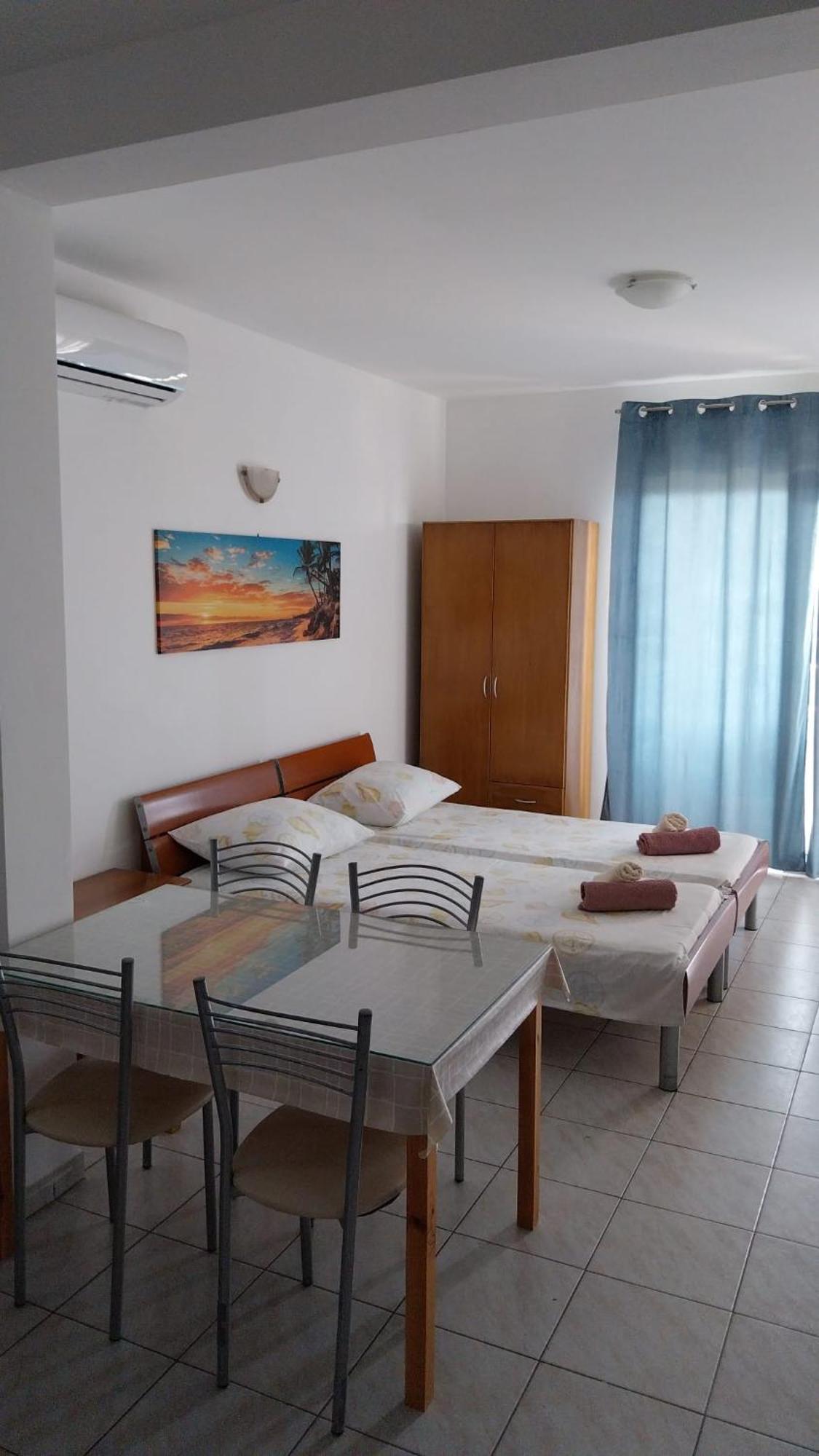 Apartments Zemunik Omis Exterior photo