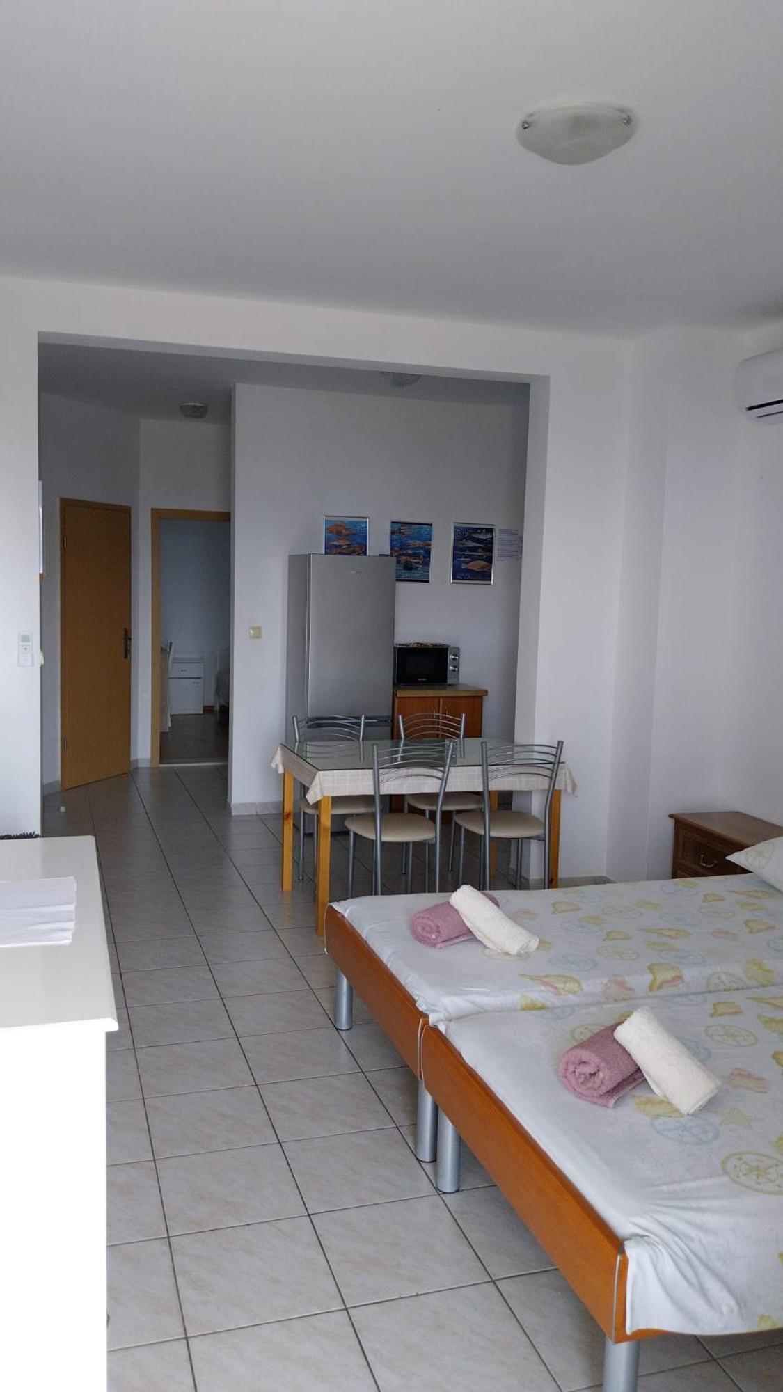 Apartments Zemunik Omis Exterior photo