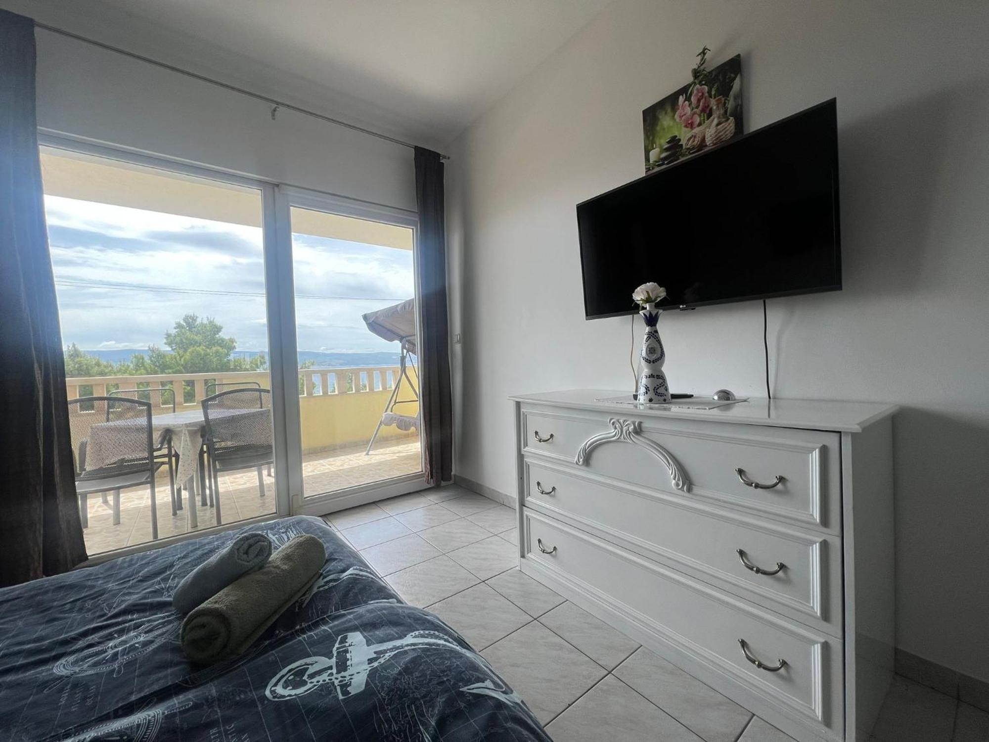 Apartments Zemunik Omis Exterior photo