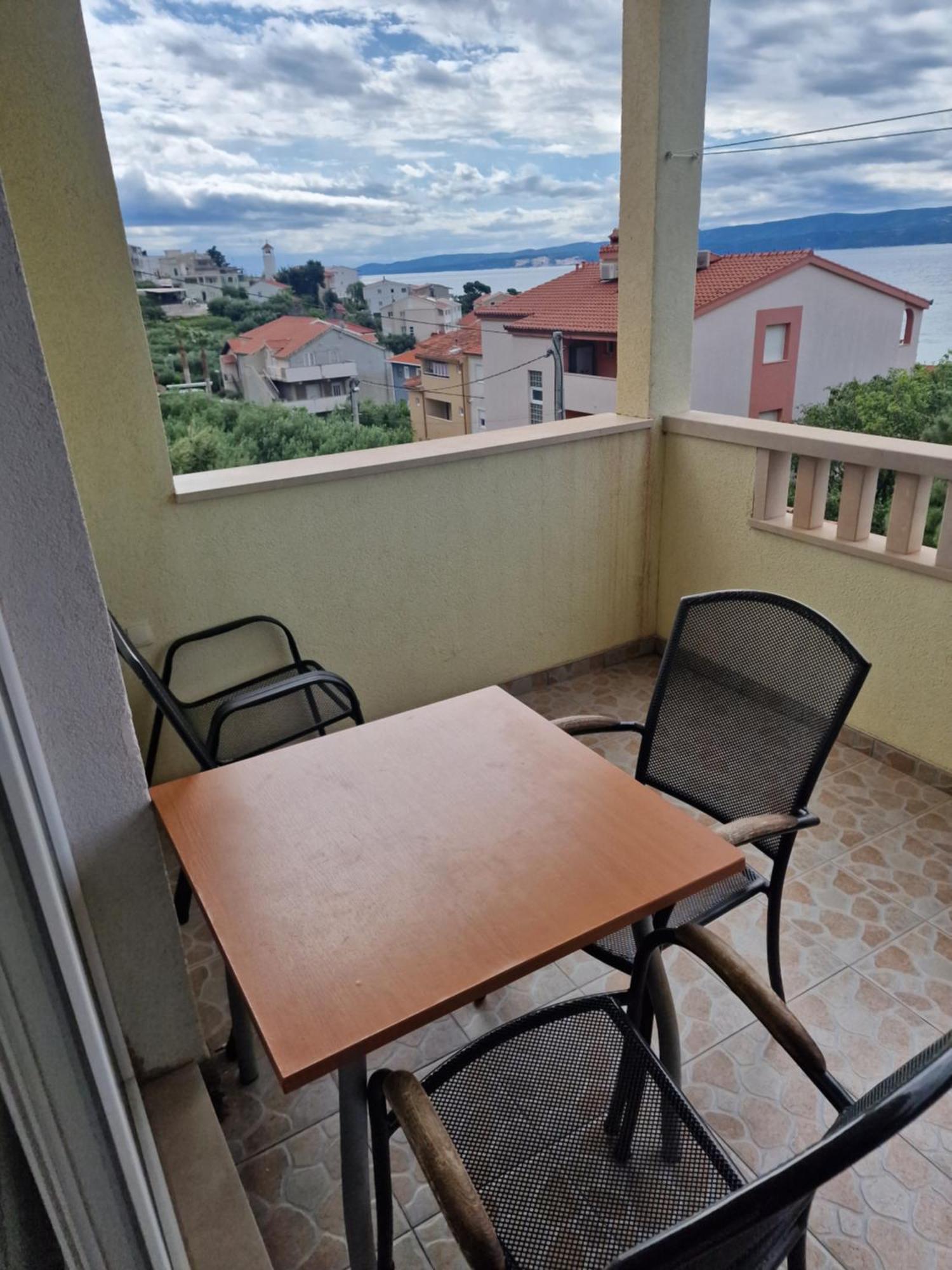 Apartments Zemunik Omis Exterior photo